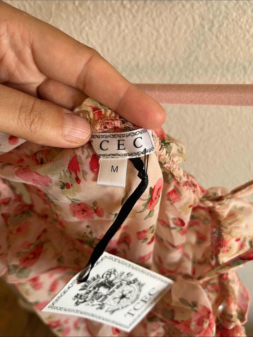 NWT TCEC Floral One-Shoulder Ruffle blouse - Picture 6 of 11
